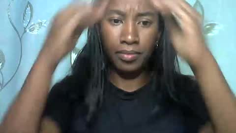 Snapshot of minouch211907 chatting on April 12, 4:01 pm minouch211907 online show from April 12, 4:01 pm