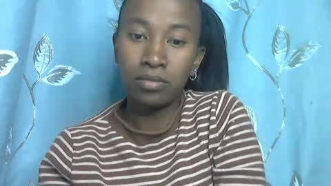 minouch211907 online show from July 1, 6:07 pm