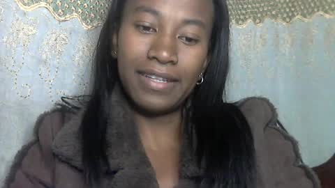 minouch211907 online show from July 13, 3:53 am