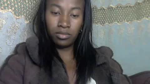 minouch211907 online show from July 15, 3:01 am
