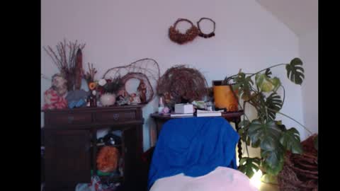 minthe online show from February 23, 2:47 pm