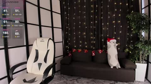 Snapshot of mintrose chatting on December 23, 6:11 am Rosie online show from December 23, 6:11 am
