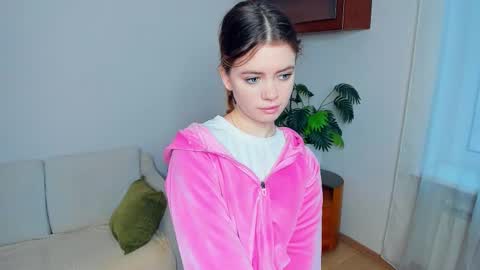 Snapshot of mintykisss chatting on November 30, 7:01 am Linda online show from November 30, 7:01 am