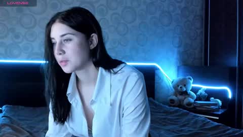 Hi Im Naomi online show from December 18, 12:06 am