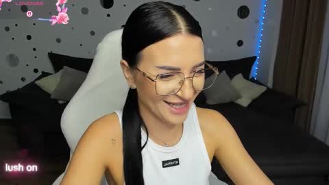 Snapshot of mira_fantasy chatting on September 23, 4:26 am mira_fantasy online show from September 23, 4:26 am