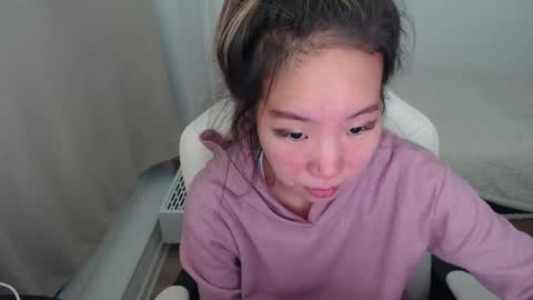 mira_g online show from November 21, 1:21 pm