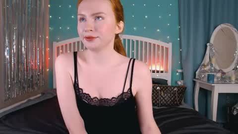 Snapshot of mira_glace chatting on January 16, 11:36 am Mira3 online show from January 16, 11:36 am