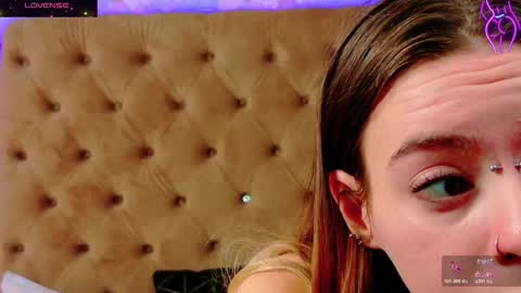 mira_lynxx online show from November 26, 5:19 am