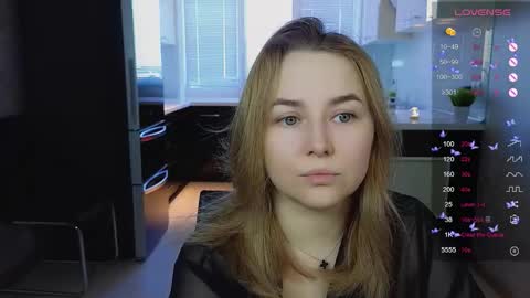 Snapshot of mira_mermayd chatting on February 4, 8:20 am Mira online show from February 4, 8:20 am