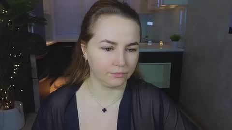 Snapshot of mira_mermayd chatting on February 10, 10:19 am Mira online show from February 10, 10:19 am