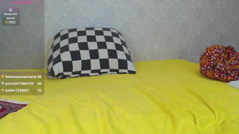 Snapshot of mira_one_ chatting on February 13, 3:24 pm mira_one_ online show from February 13, 3:24 pm