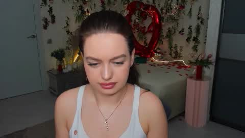 Snapshot of miraclecurly chatting on March 12, 6:58 pm Emma online show from March 12, 6:58 pm
