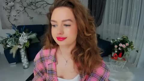 Snapshot of miraclecurly chatting on April 24, 4:20 pm Emma online show from April 24, 4:20 pm