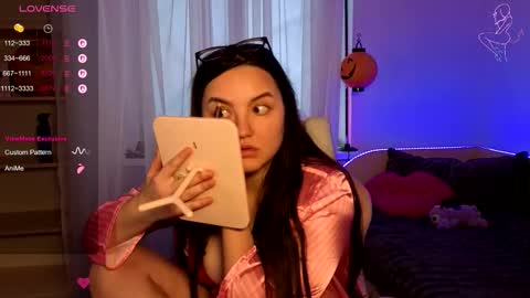 miraluccian online show from November 8, 11:54 am