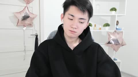              online show from December 6, 8:59 am