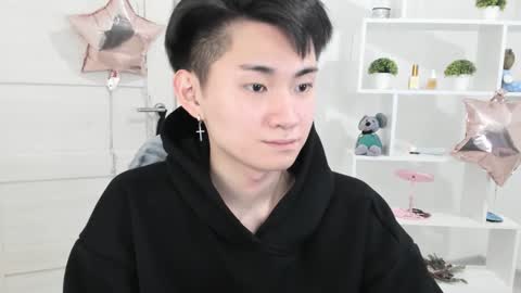              online show from December 7, 2:57 pm