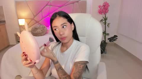 miranda_crawfor online show from November 29, 12:41 pm