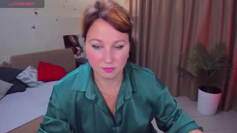 MirandaDyson online show from September 13, 10:15 am