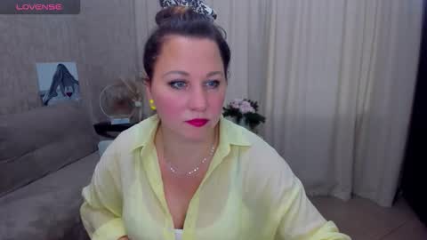 MirandaDyson online show from September 23, 10:07 am