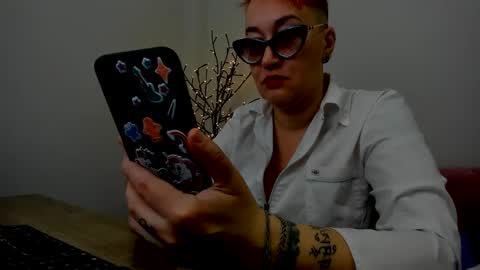 mirandagill online show from February 25, 8:36 am