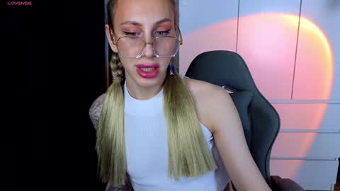 miraraid online show from December 25, 10:39 am