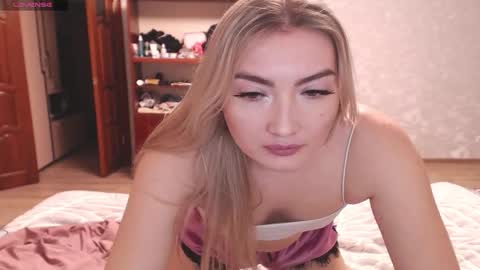 Snapshot of miraroy chatting on February 6, 3:15 pm Mira online show from February 6, 3:15 pm