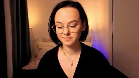 MiraSkyy online show from October 19, 1:56 pm