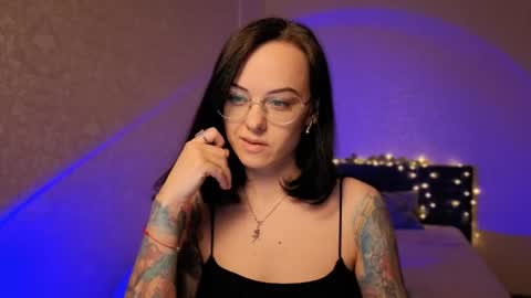 Snapshot of miraskyy chatting on May 12, 3:20 pm MiraSkyy online show from May 12, 3:20 pm