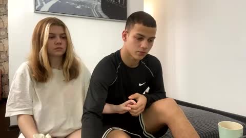 mirelcouple online show from April 25, 11:57 am
