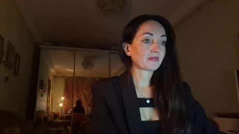 Snapshot of mirelisse chatting on April 26, 6:27 pm Christina online show from April 26, 6:27 pm