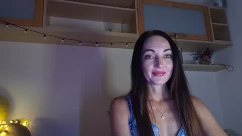 Snapshot of mirelisse chatting on July 8, 8:46 pm Christina online show from July 8, 8:46 pm