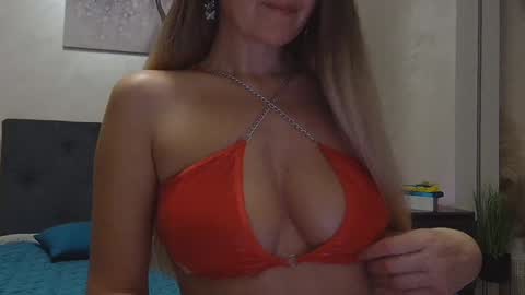 miriam04 online show from December 3, 9:56 pm