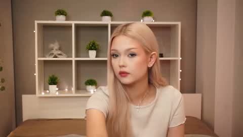 Elsa online show from October 29, 8:21 pm