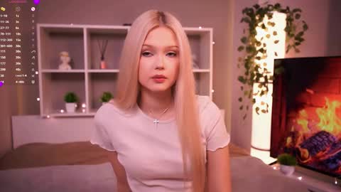 Elsa online show from November 3, 9:05 pm