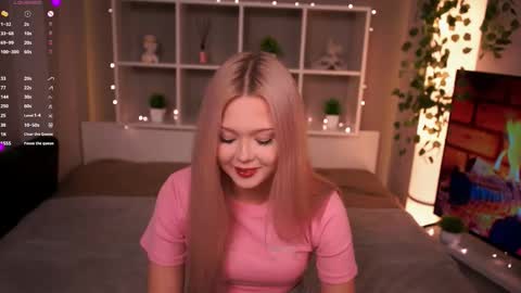 Elsa online show from November 6, 7:59 pm