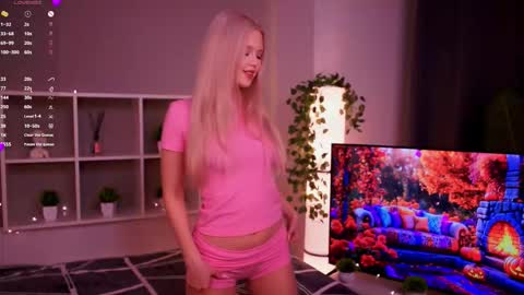 Elsa online show from November 17, 8:14 pm