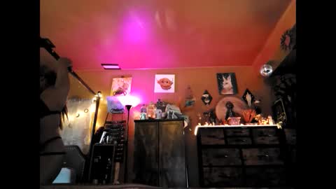 misandrakinx online show from September 30, 1:16 pm