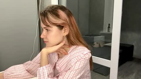 Molly online show from September 12, 7:36 pm