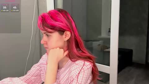 Molly online show from September 26, 5:28 pm