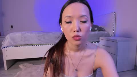 Snapshot of mishel_bless chatting on March 12, 3:40 pm Mishel online show from March 12, 3:40 pm