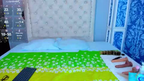 Mishell online show from October 31, 1:34 pm