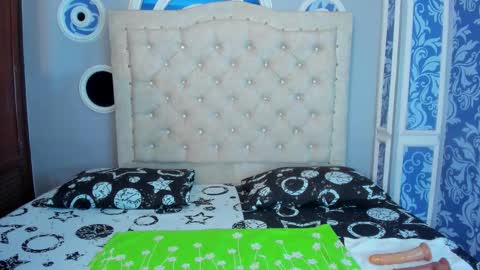 Mishell online show from December 19, 12:01 pm