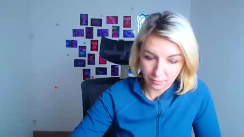 Mishelle online show from December 19, 2:02 pm