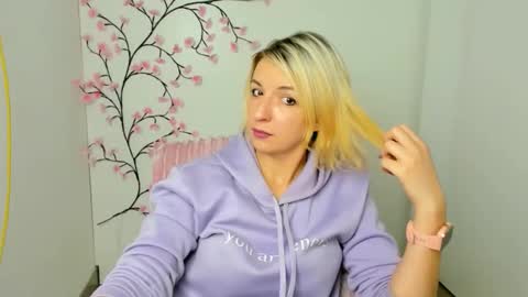 Mishelle online show from December 20, 12:12 pm