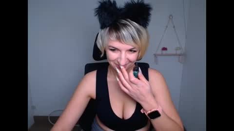 Mishelle online show from February 8, 7:45 am