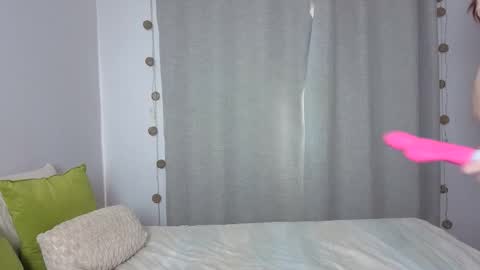 Snapshot of mishymoon chatting on May 8, 9:58 am Elora online show from May 8, 9:58 am