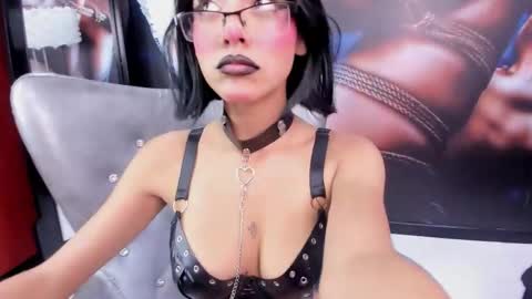 Marilyn online show from March 24, 6:13 pm