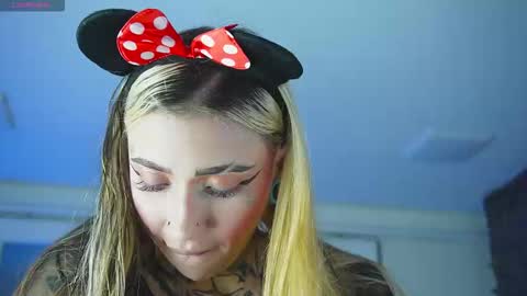 miss___angel online show from March 25, 11:05 am