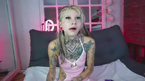 Snapshot of miss___angel chatting on July 9, 11:03 am miss___angel online show from July 9, 11:03 am