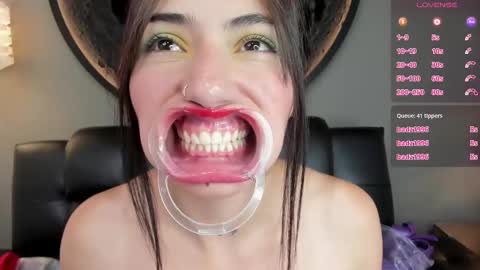 Charlotte online show from February 11, 9:25 pm